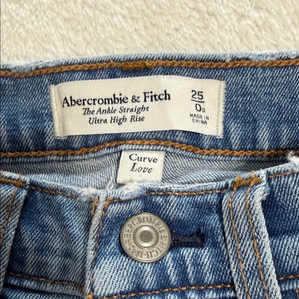 Abercrombie & Fitch Ankle Straight Jeans - Picture 6 of 9